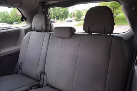 2017 Toyota Sienna XLE 7-Passenger