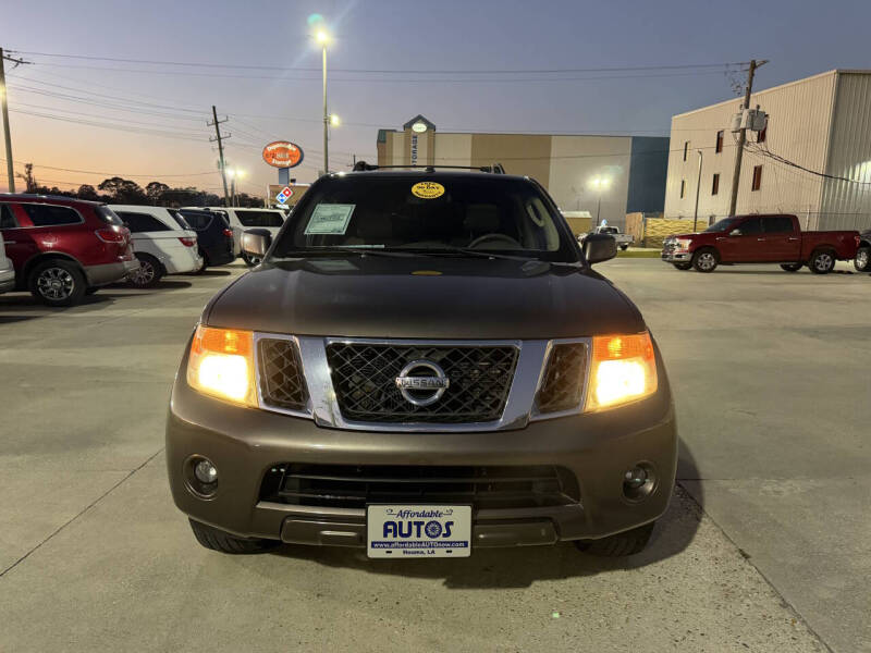 2008 Nissan Pathfinder LE V8