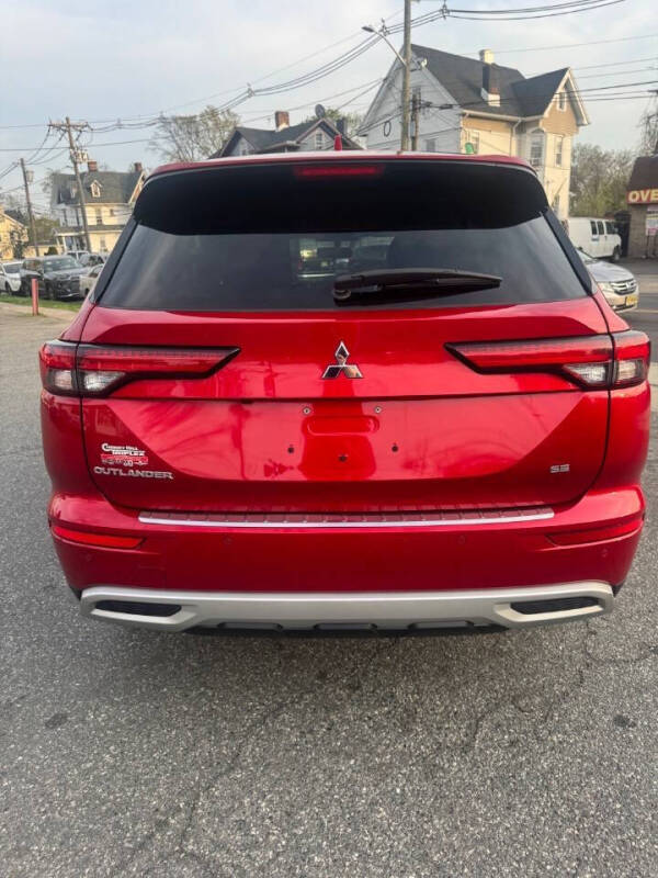 2023 Mitsubishi Outlander SE