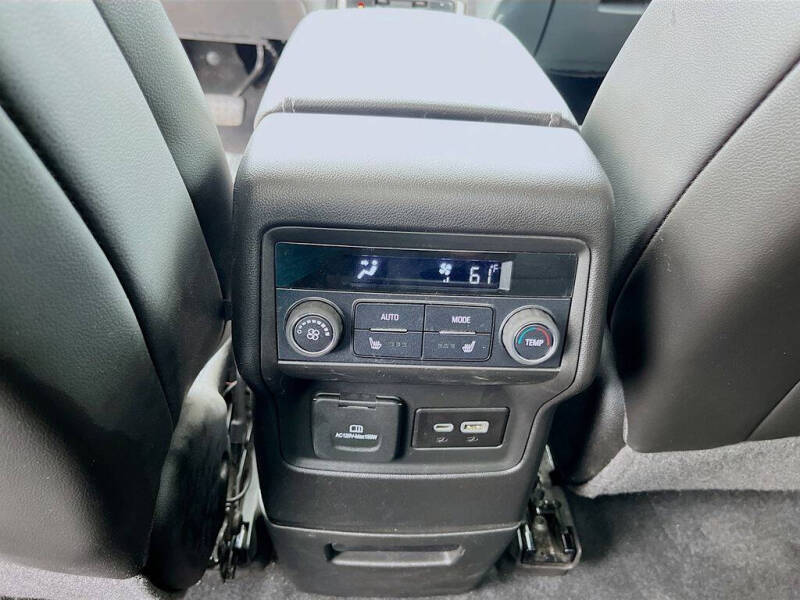 2022 GMC Acadia Denali