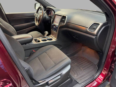 2017 Jeep Grand Cherokee Laredo