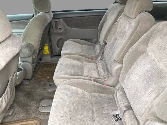 2008 Toyota Sienna LE 8-Passenger