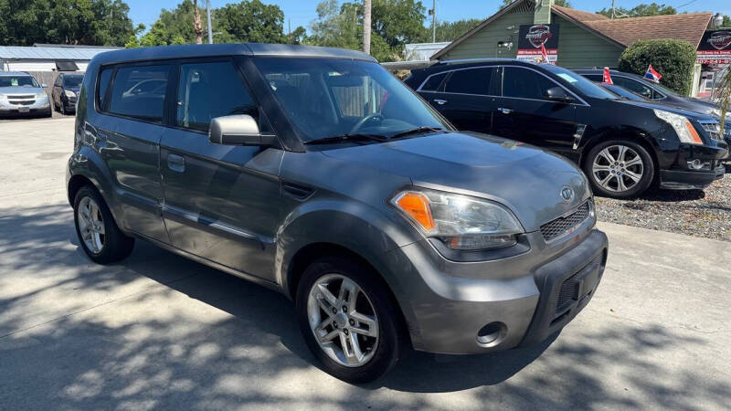 2010 Kia Soul +