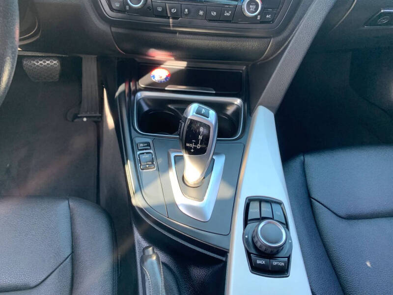 2014 BMW 3 Series 320i
