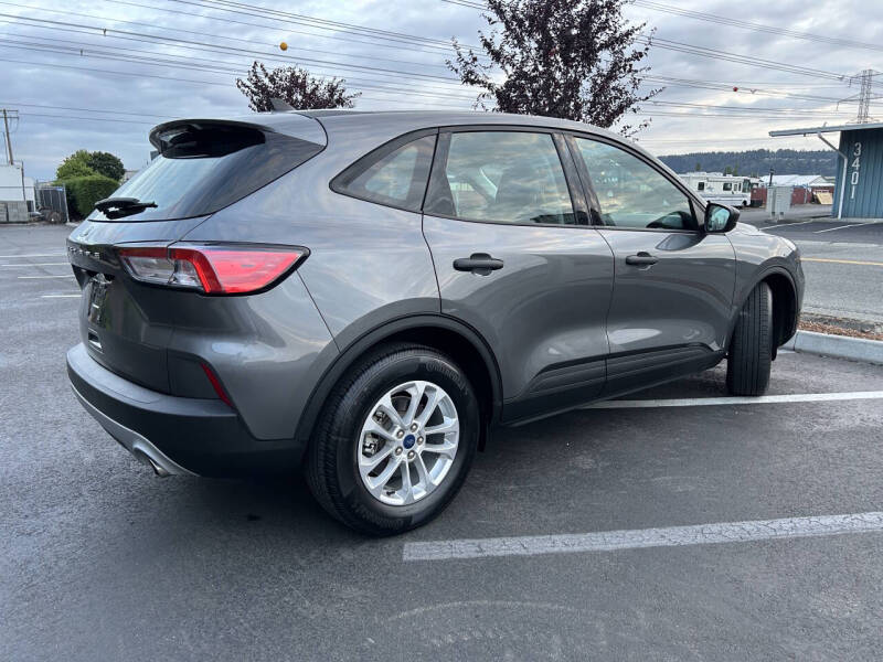 2022 Ford Escape S