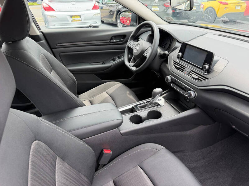 2024 Nissan Altima 2.5 S
