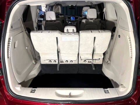 2017 Chrysler Pacifica Touring-L Plus