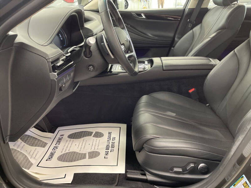 2023 Genesis G80