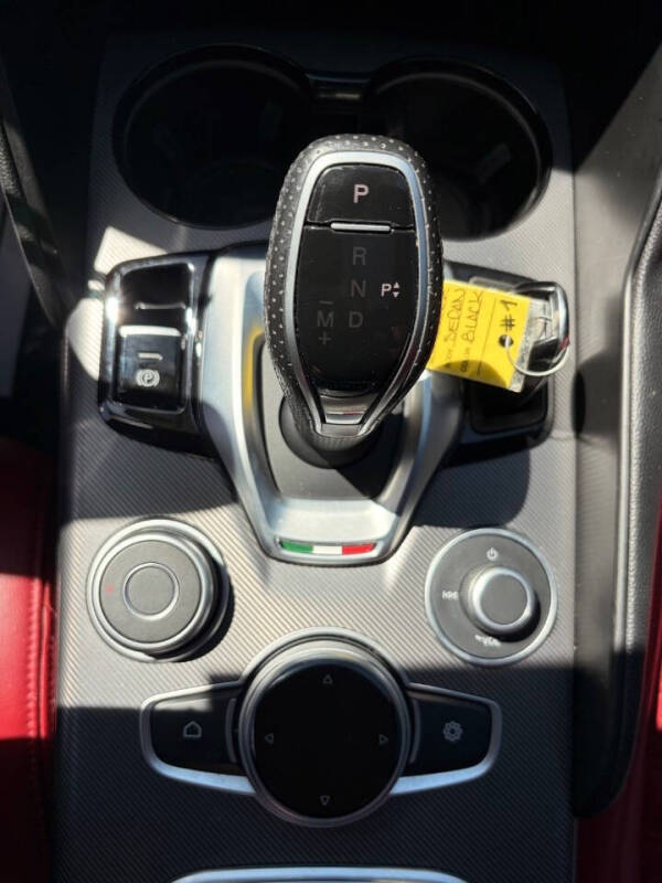 2022 Alfa Romeo Giulia Veloce