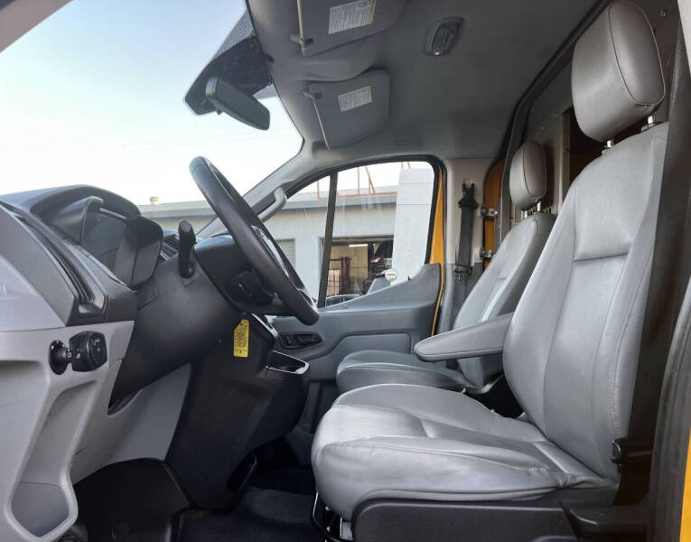 2016 Ford Transit Base photo 13