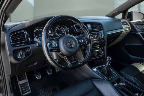 2016 Volkswagen Golf R 4Motion