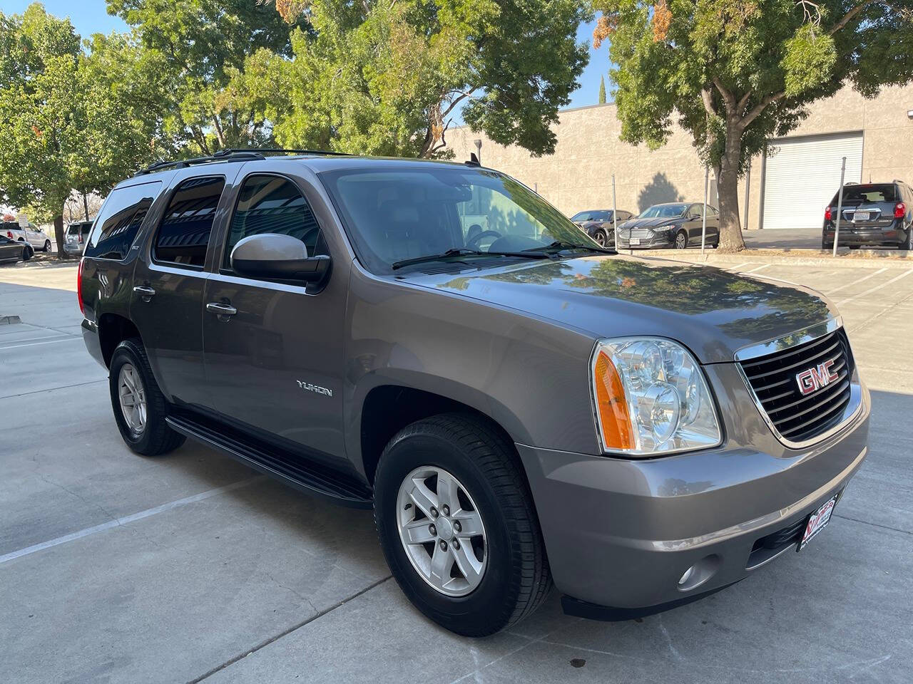 2014 GMC Yukon for sale at Super Auto Sales Modesto in Modesto, CA