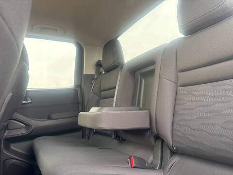 2024 Nissan Frontier SV