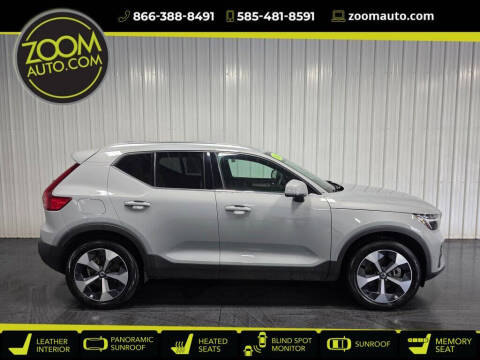 2024 Volvo XC40 B5 Plus Bright Theme
