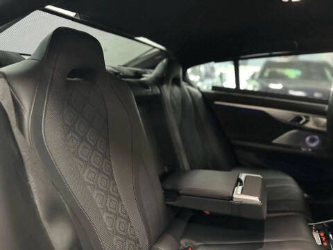 2021 BMW M8