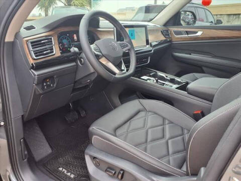 2025 Volkswagen Atlas SE