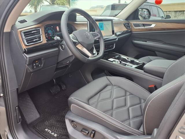 2025 Volkswagen Atlas SE