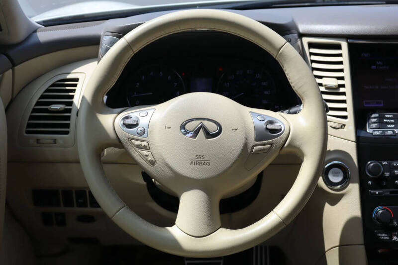 2015 Infiniti QX70
