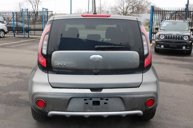 2017 Kia Soul +