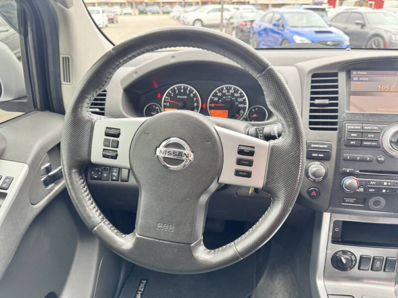 2012 Nissan Pathfinder SV