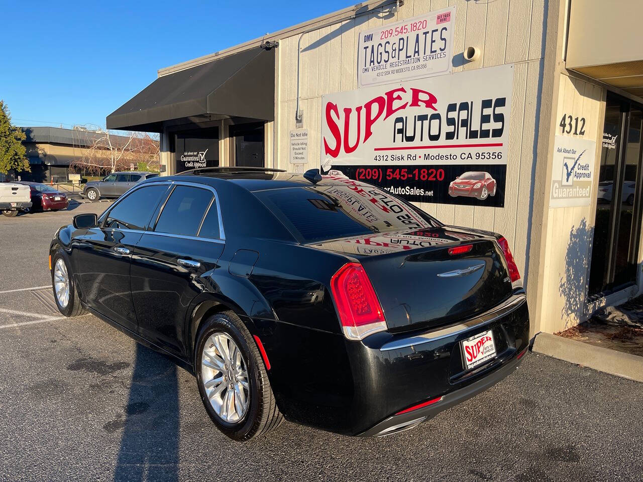 2016 Chrysler 300 for sale at Super Auto Sales Modesto in Modesto, CA