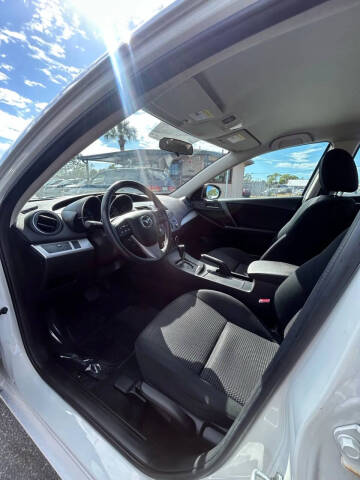 2013 Mazda MAZDA3 i Touring