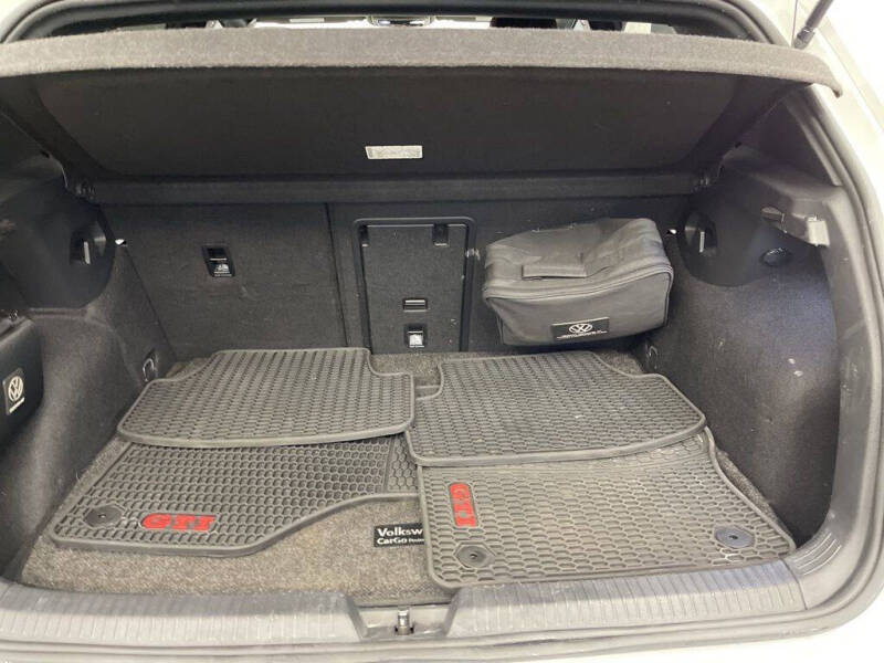 2022 Volkswagen Golf GTI S