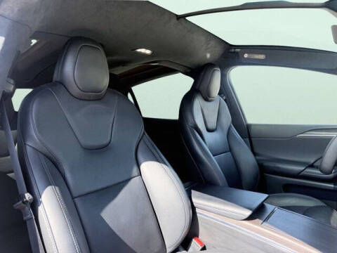 2023 Tesla Model X Standard Range