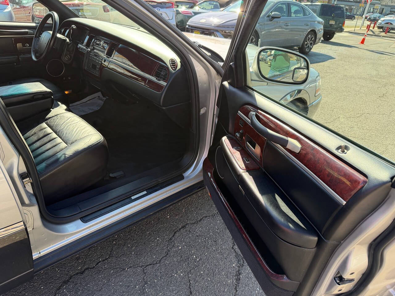 2005 Lincoln Town Car 15