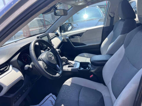 2020 Toyota RAV4 XLE