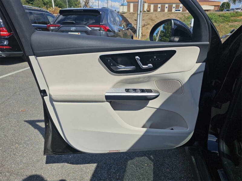 2024 Mercedes-Benz GLC GLC 300