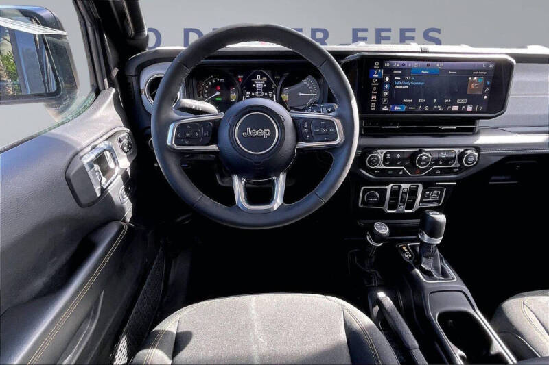 2025 Jeep Wrangler Sahara 4xe