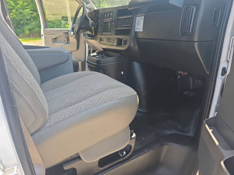 2024 Chevrolet Express 2500