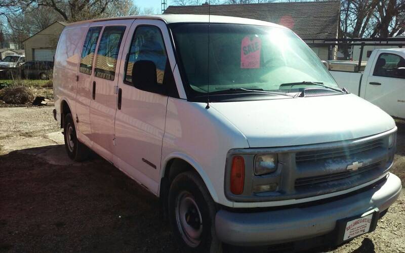 2002 Chevrolet Express Cargo for sale at Bob's Garage Auto Sales and Towing in Storm Lake IA