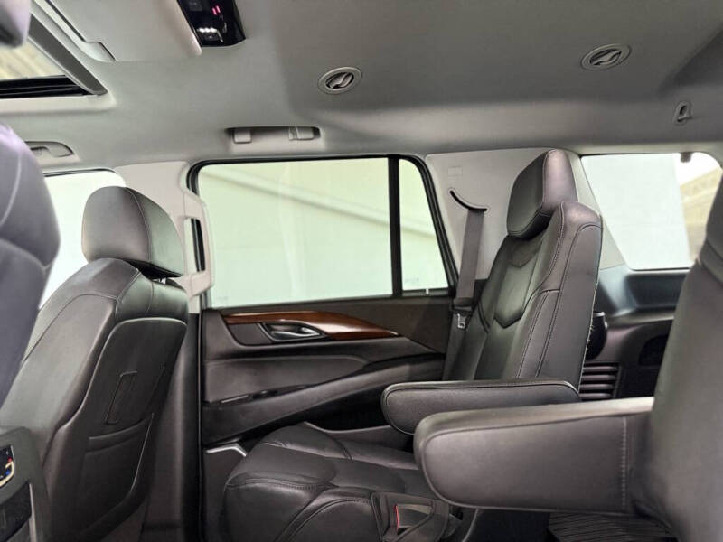 2019 Cadillac Escalade Luxury