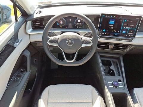 2025 Volkswagen Tiguan SE 4Motion