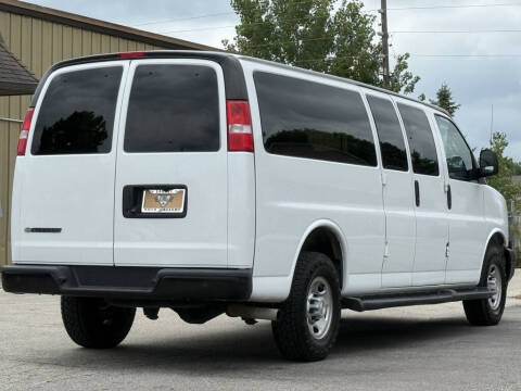 2022 Chevrolet Express LS 3500