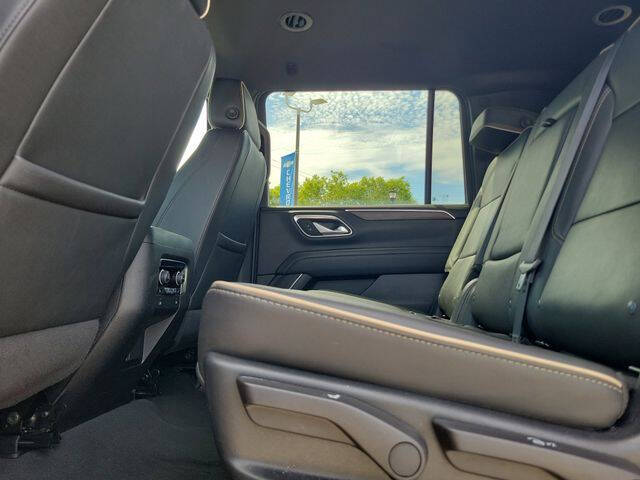 2024 Chevrolet Suburban Premier