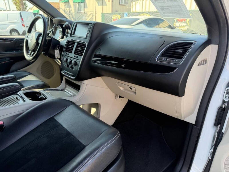 2018 Dodge Grand Caravan SXT