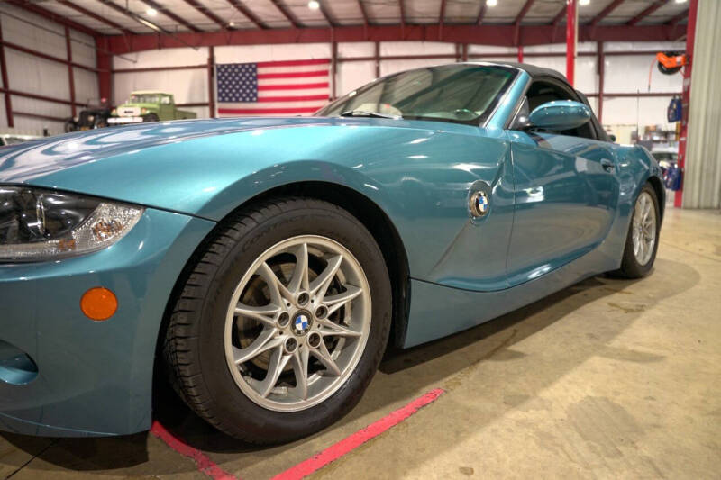 2005 BMW Z4 2.5i