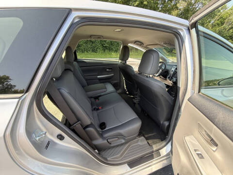 2012 Toyota Prius v Two