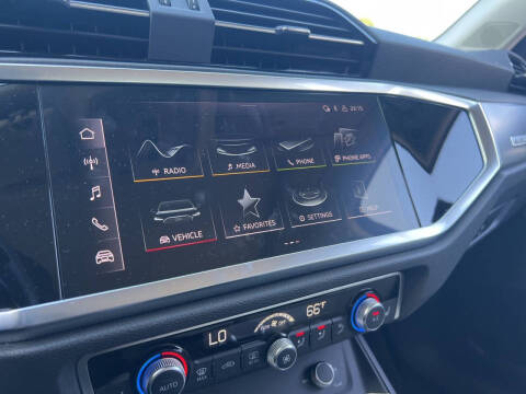 2024 Audi Q3 quattro S line Prem Plus 45 TFSI