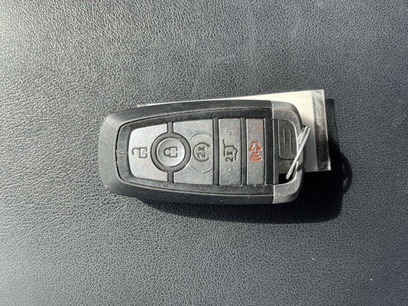 2020 Ford Edge Titanium