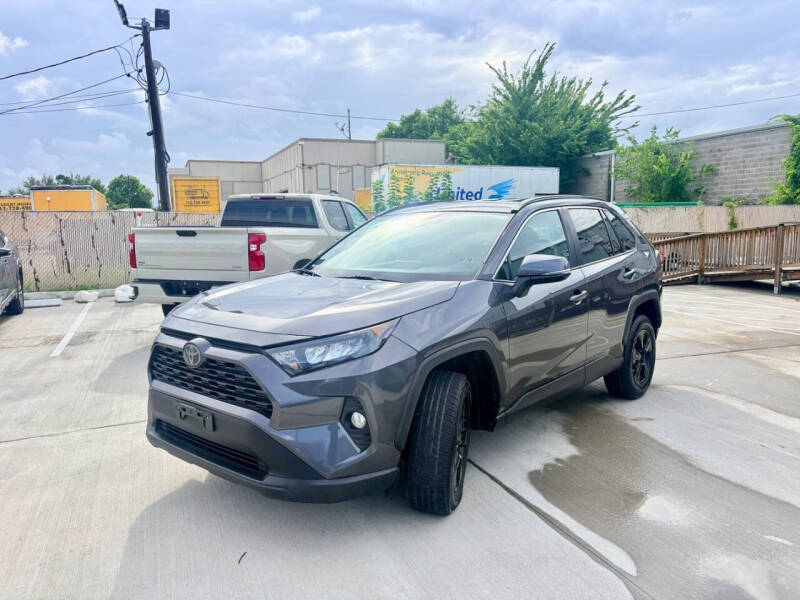 2020 Toyota RAV4 XLE