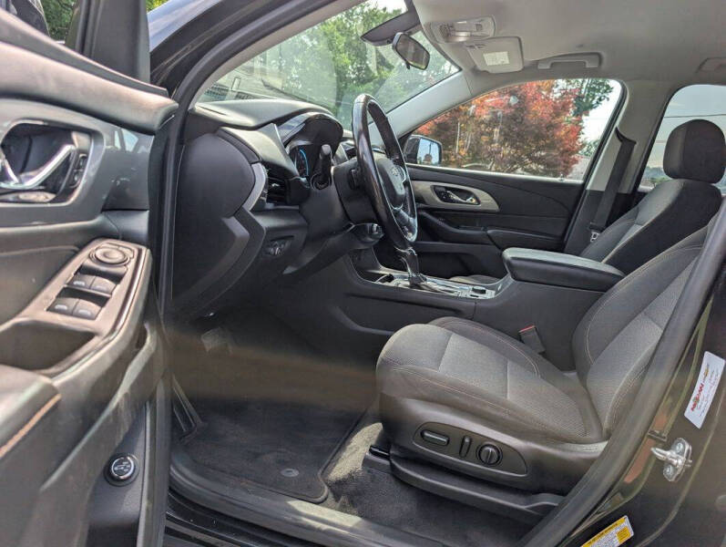 2018 Chevrolet Traverse LT Cloth