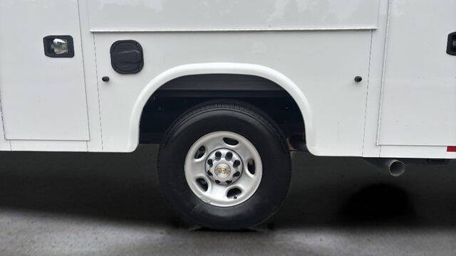 2025 Chevrolet Express 3500