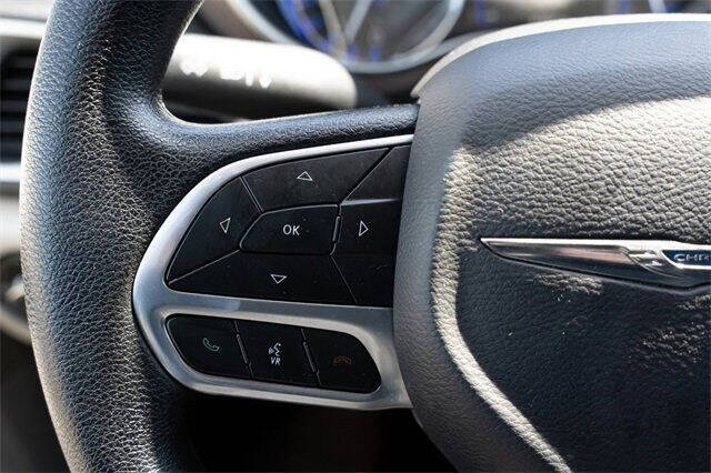 2020 Chrysler Voyager LXi