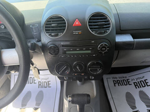 2008 Volkswagen New Beetle S