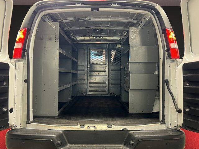 2022 Chevrolet Express 2500