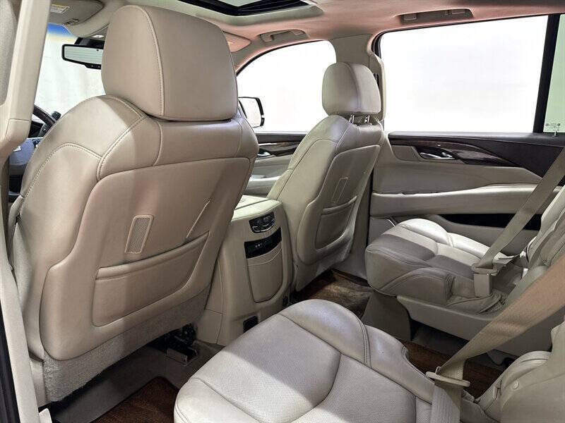 2016 Cadillac Escalade ESV Luxury Collection